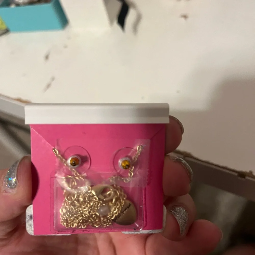 Betsey Johnson star necklace and earring set-NWT - Picture 2 of 2
